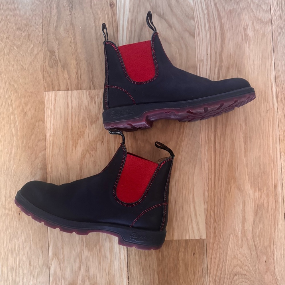 Blundstone Super 550 Series Chelsea Boots Black/Red Gore/Red Sole US 9.5/UK 6.5
